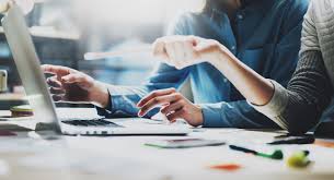 تقنيات تنظيم الأعمال وأهميتها في تحسين الأداء